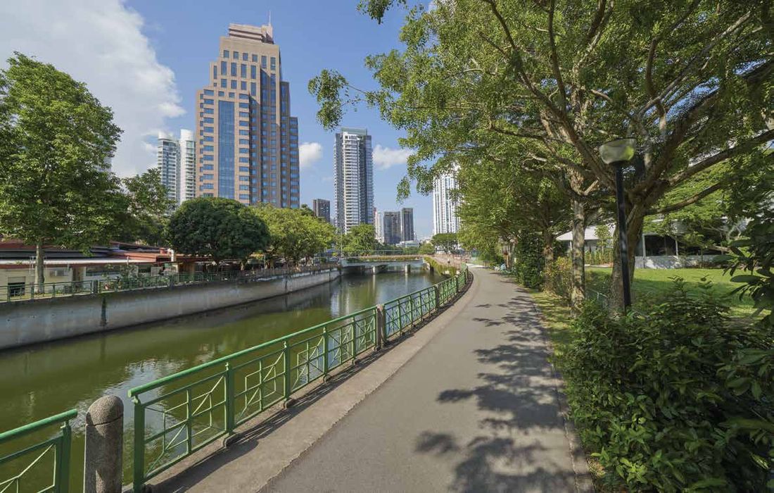 Singapore River park connector promenade beside Promenade Peak